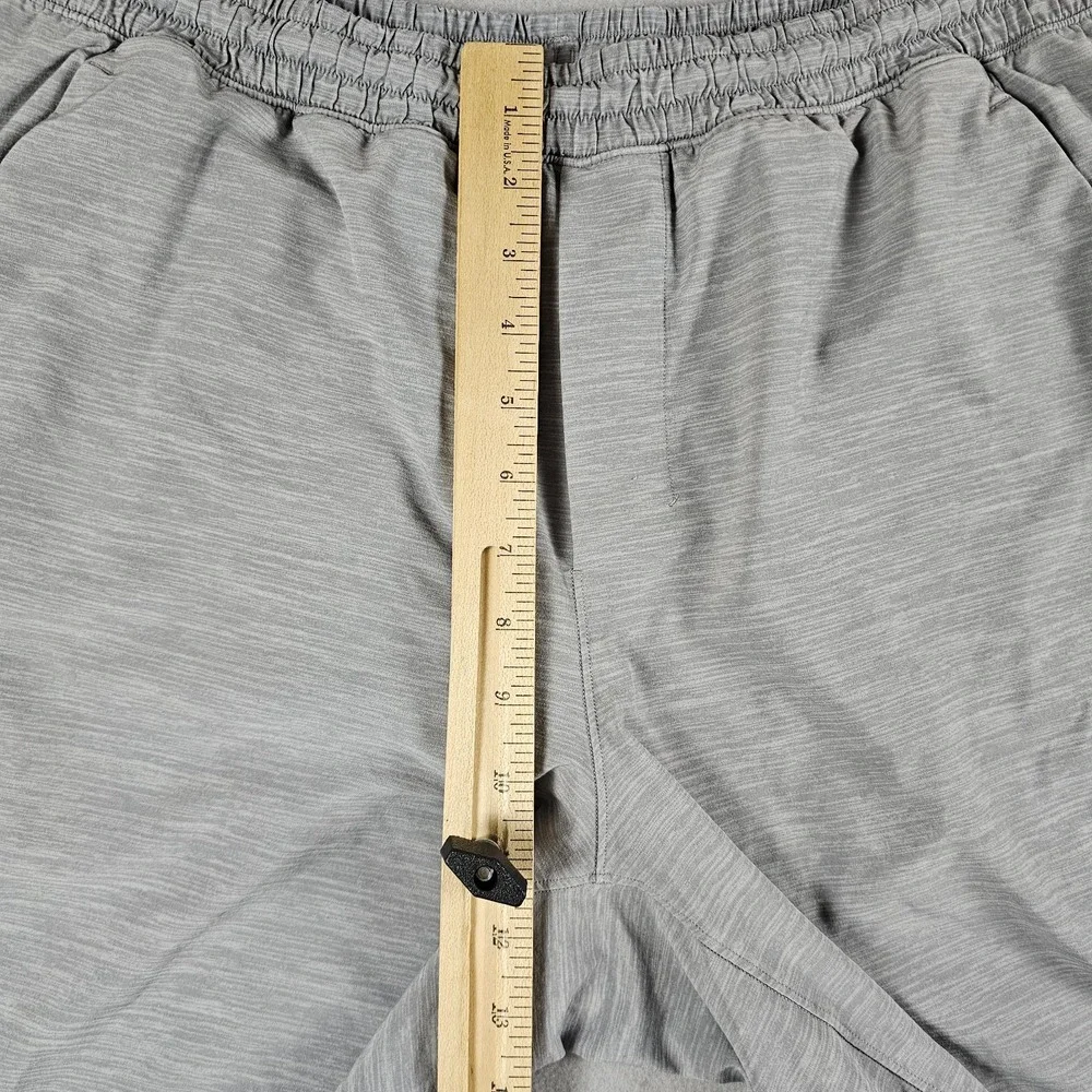 Lululemon Pace Breaker Shorts Linerless Mens Extra Large Gray 9